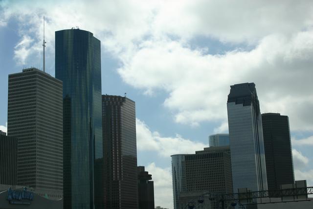 ../pictures/downtown_Houston6.jpg