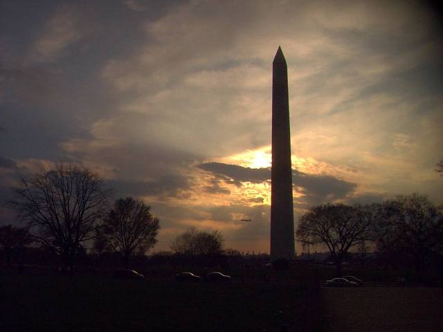 ../pictures/Washington_monument_at_sunset.jpg